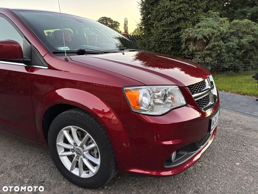 Dodge Grand Caravan 3.6 R/T - 9