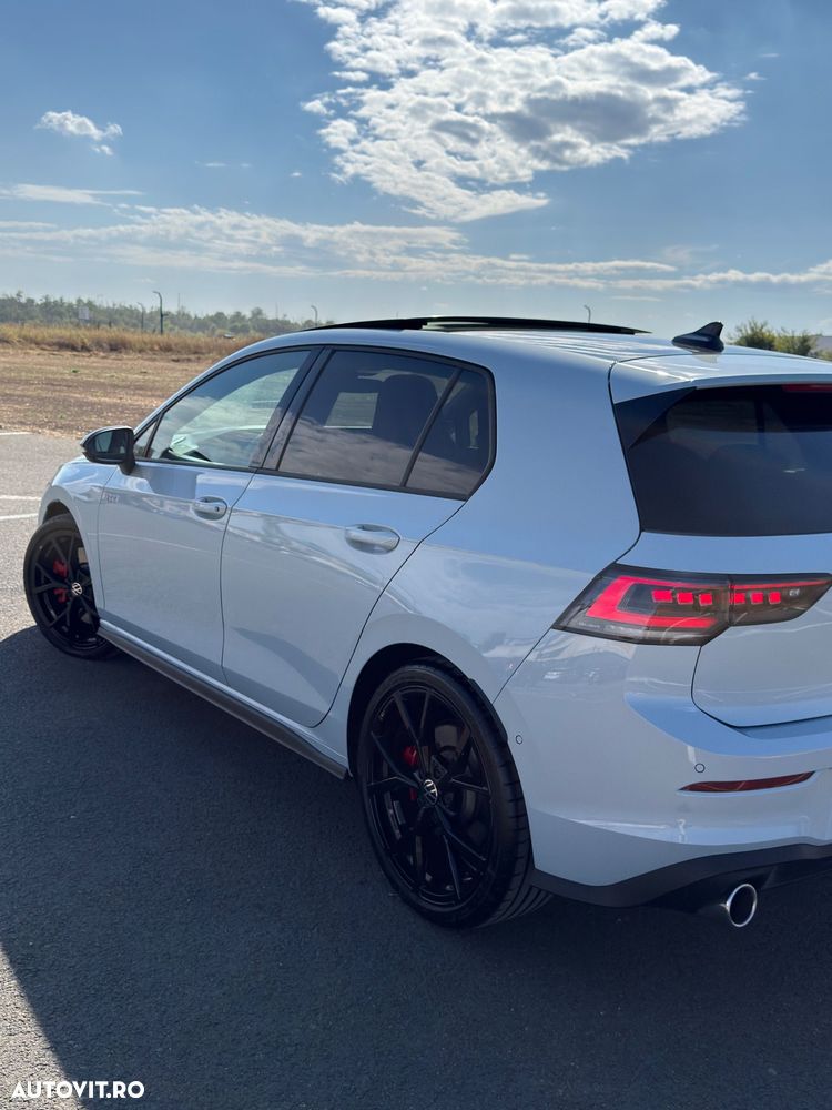 Volkswagen Golf GTI - 38