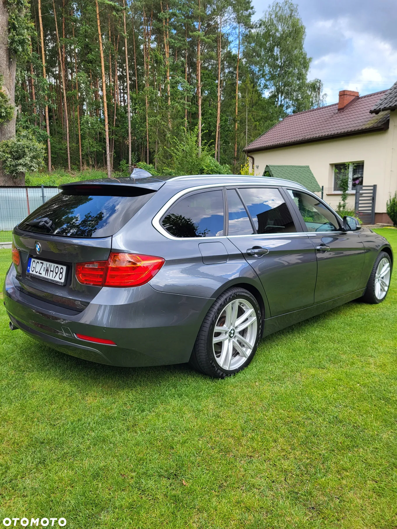 BMW Seria 3 318d Touring - 32