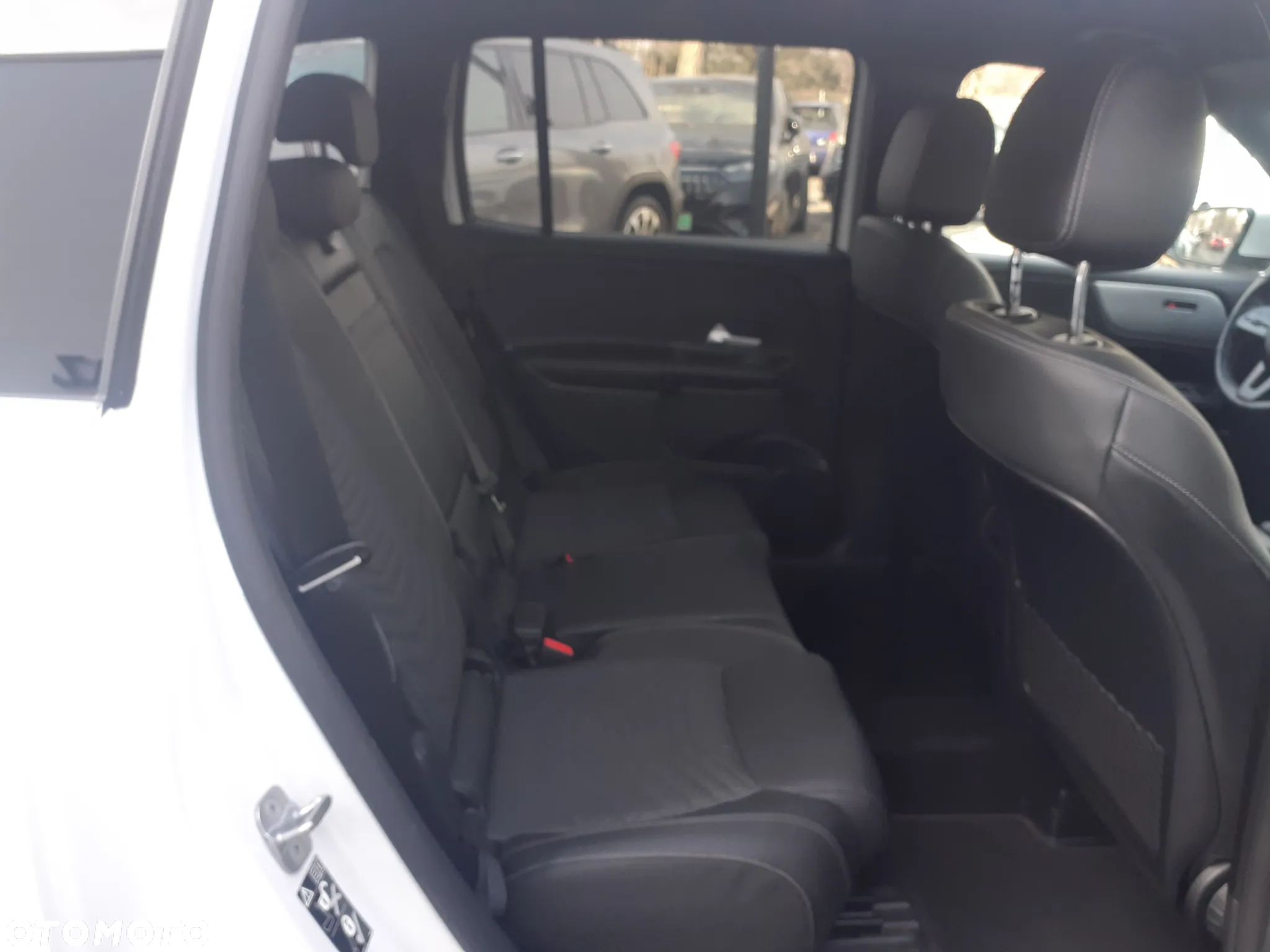 Mercedes-Benz GLB 250 4-Matic Style 8G-DCT - 28