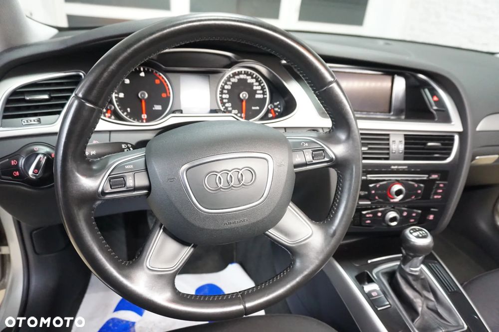 Audi A4 Avant 2.0 TDI DPF Ambiente - 18