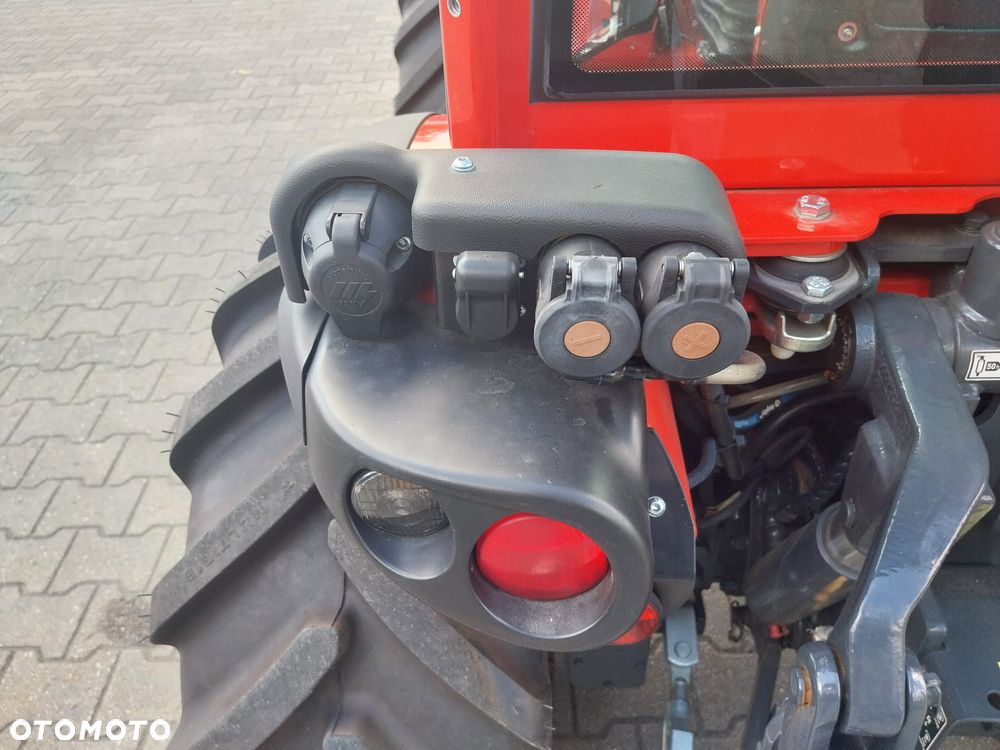 ANTONIO CARRARO TRX 5800 YANMAR 51,5KM Obracany kokpit i fotel 4 cylindry 2091cm3 - 9
