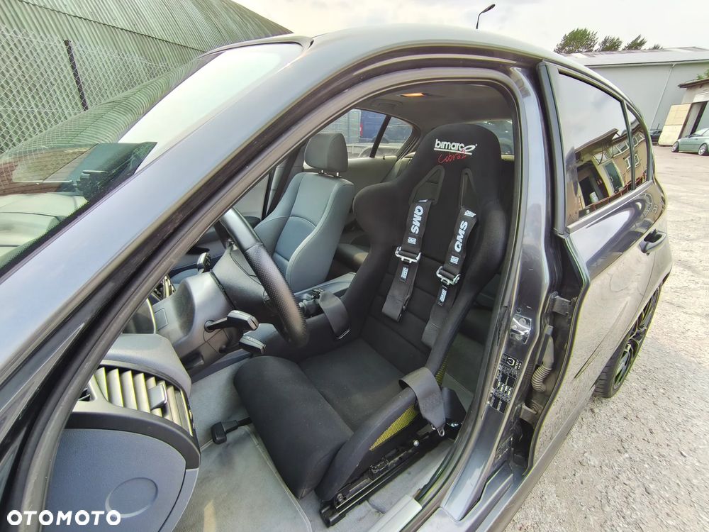 BMW Seria 1 130i - 11