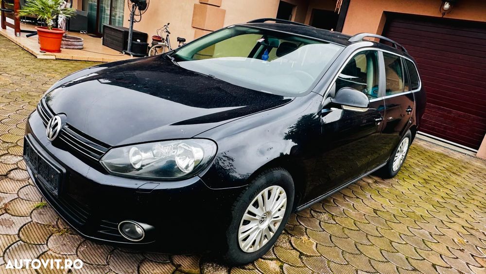 Volkswagen Golf - 1