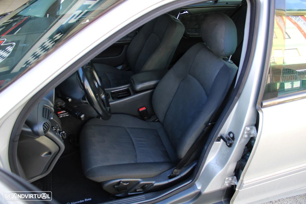 Mercedes-Benz C 220 CDi Avantgarde - 24