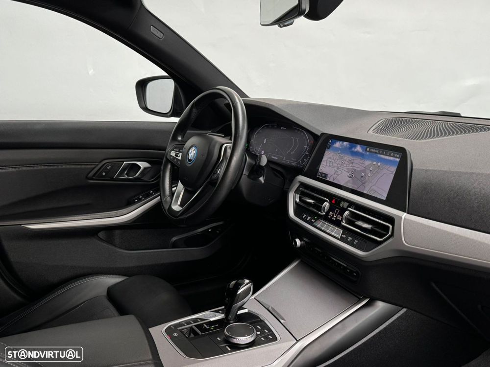 BMW 320 - 23