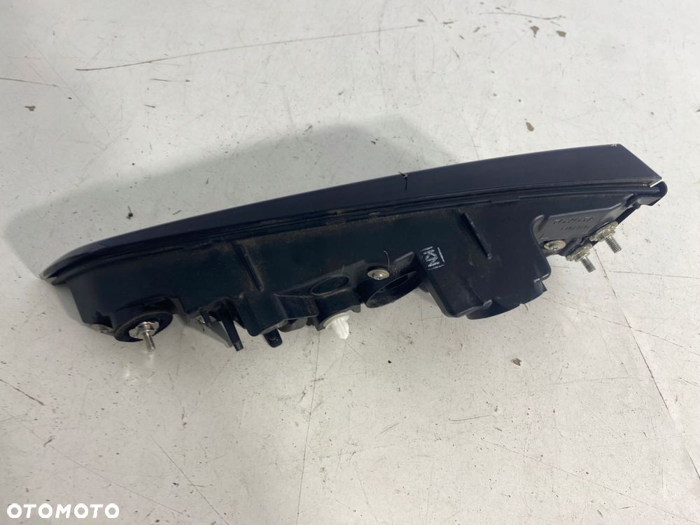 lampa lewy tył lewa tylnia w klape bagaznika toyota corolla e21 kombi eu - 6