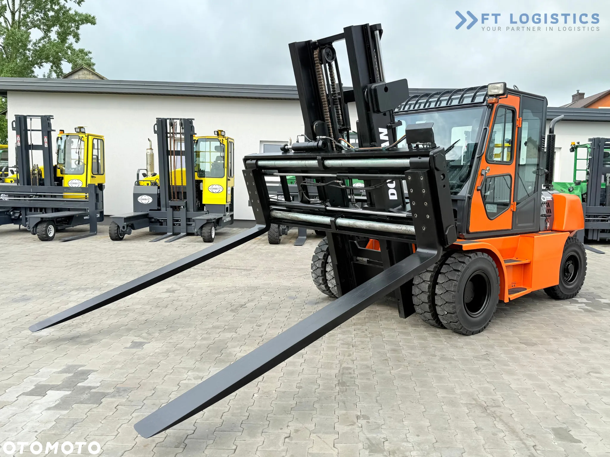 Doosan DOOSAN_DUPLEX-3000MM_PRZESUW-BOCZNY_POZYCJONER_WIDŁY-2500MM_7000KG_KABINA_JAK-NOWY - 29