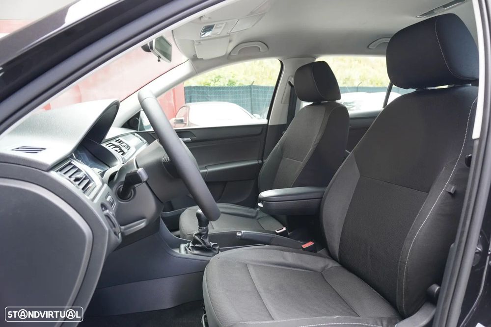 Skoda Rapid Spaceback 1.6 TDi Elegance - 8