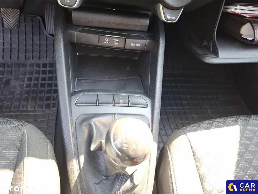 Kia Rio - 26