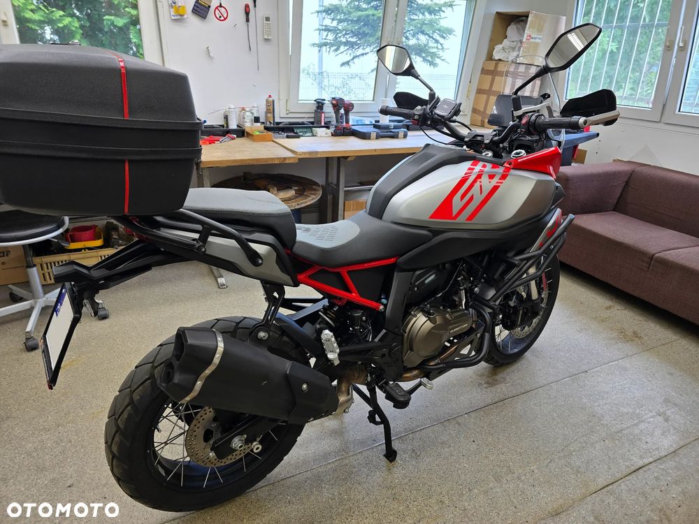 QJMOTOR SRT 600SX - 8