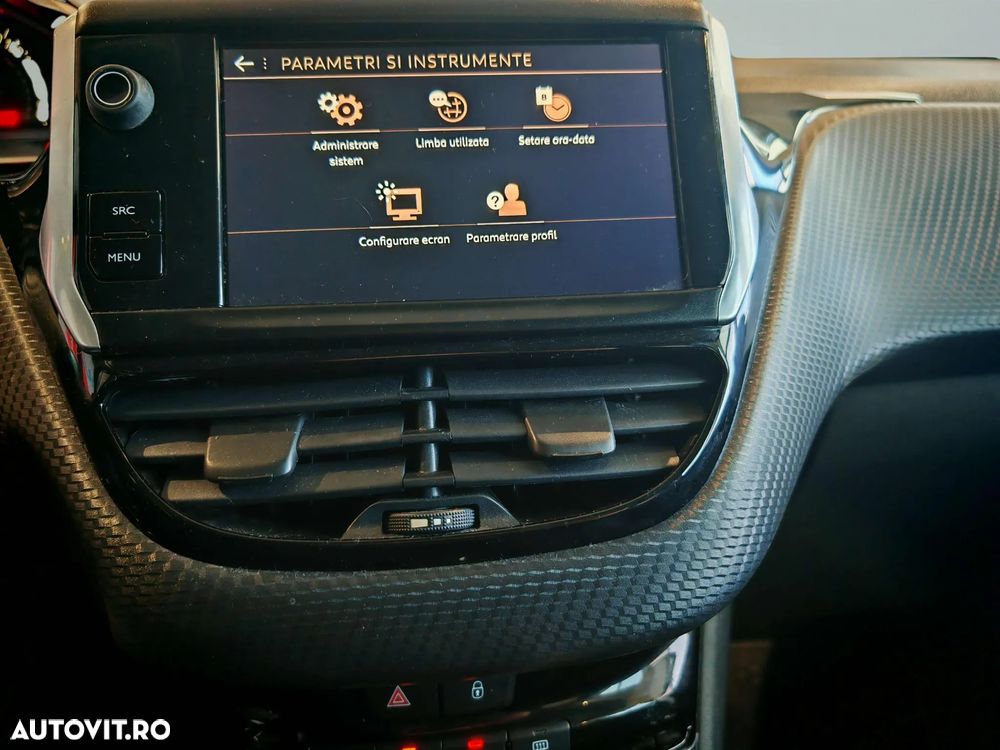 Peugeot 2008 1.2 PureTech Turbo EAT6 S&S Allure - 23