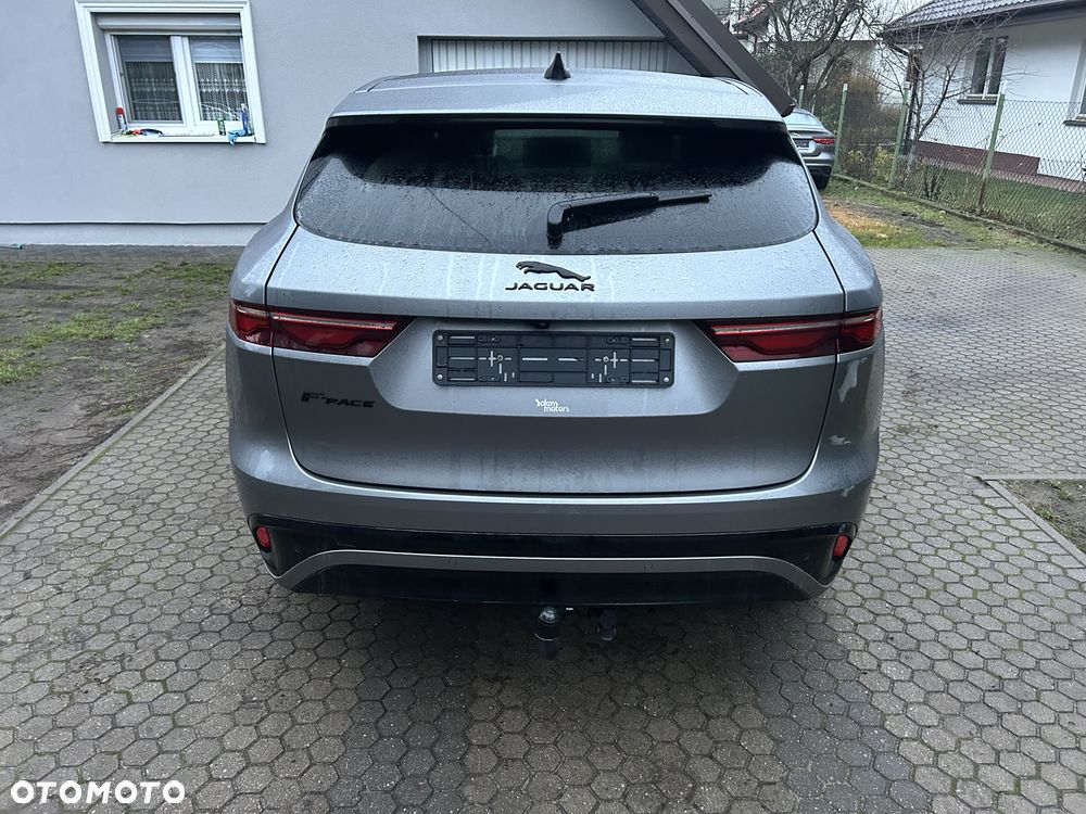 Jaguar F-Pace P250 AWD R-Dynamic Black - 6