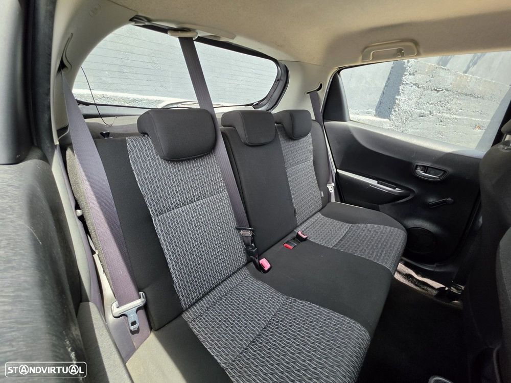 Toyota Yaris 1.0 VVT-i Comfort+Navi - 19