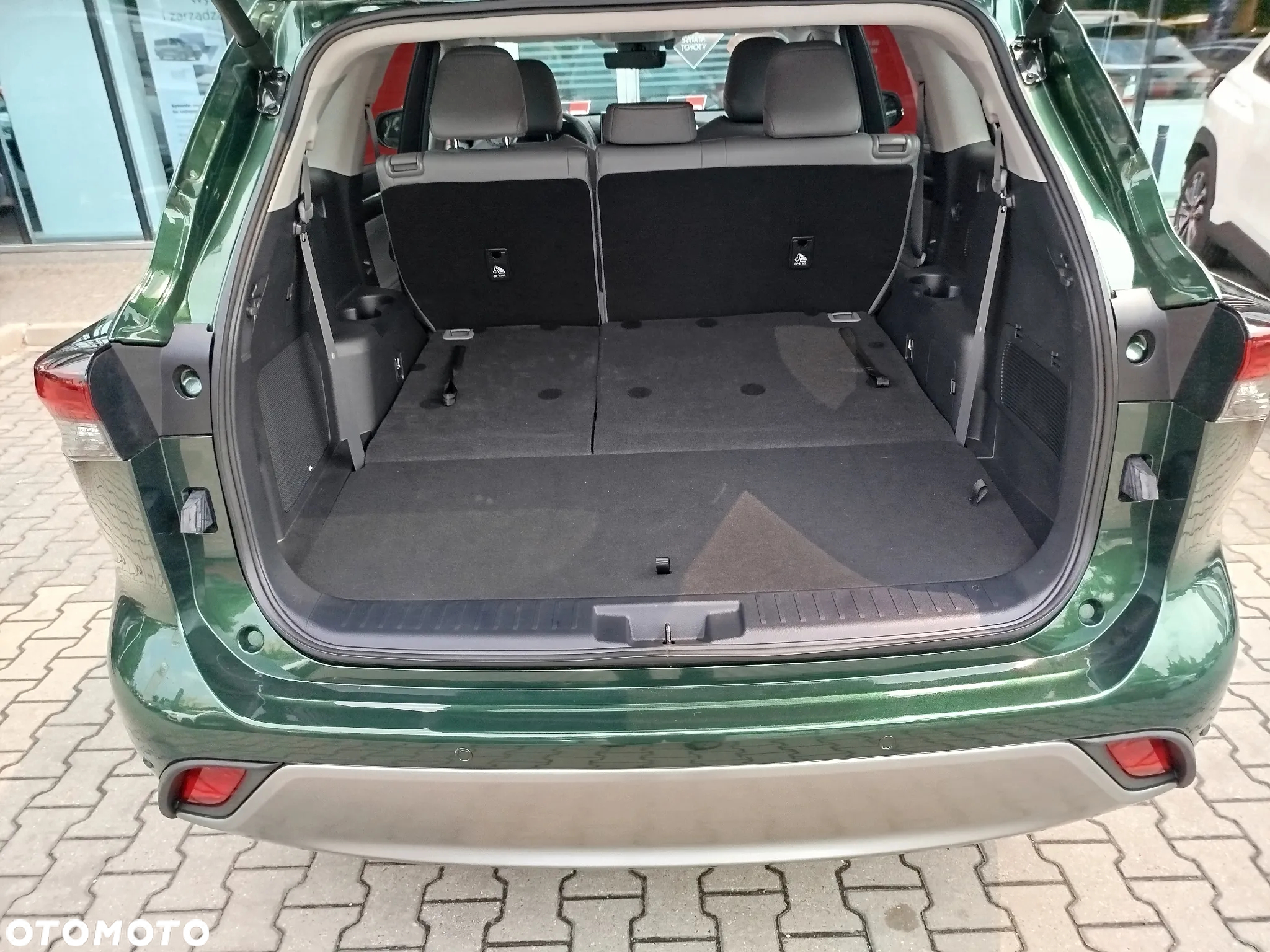 Toyota Highlander 2.5 Hybrid Executive - 17