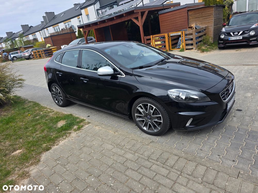 Volvo V40 D4 RDesign - 1
