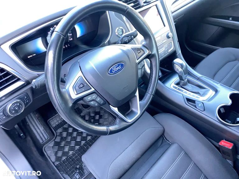 Ford Mondeo 2.0 HEV Trend - 10