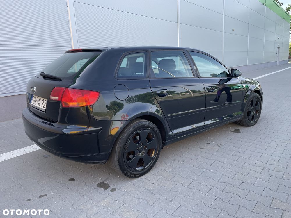 Audi A3 Sportback - 3
