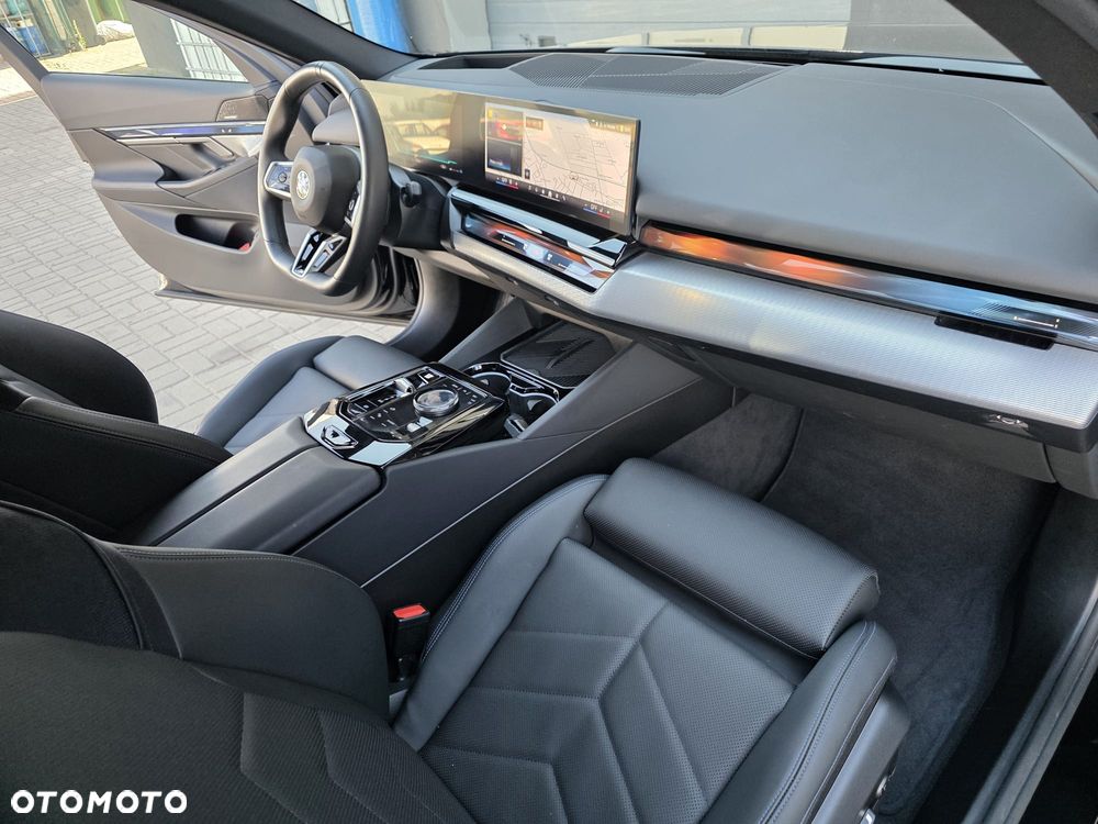 BMW Seria 5 520i mHEV M Sport sport - 13