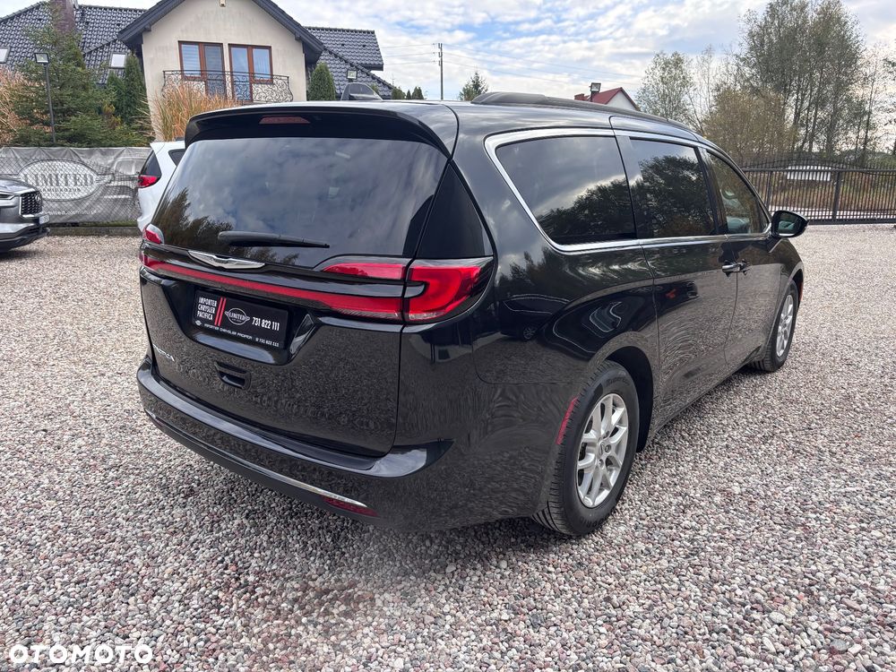 Chrysler Pacifica - 5