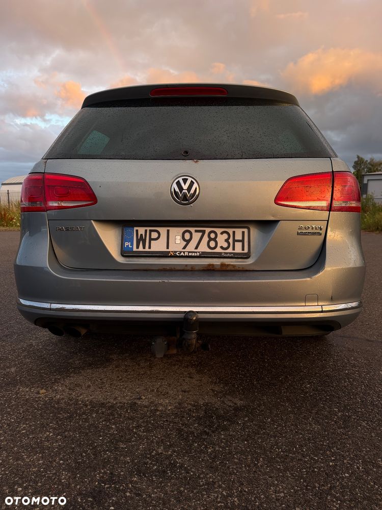 Volkswagen Passat 2.0 TDI DPF BlueMotion Technology Comfortline - 7