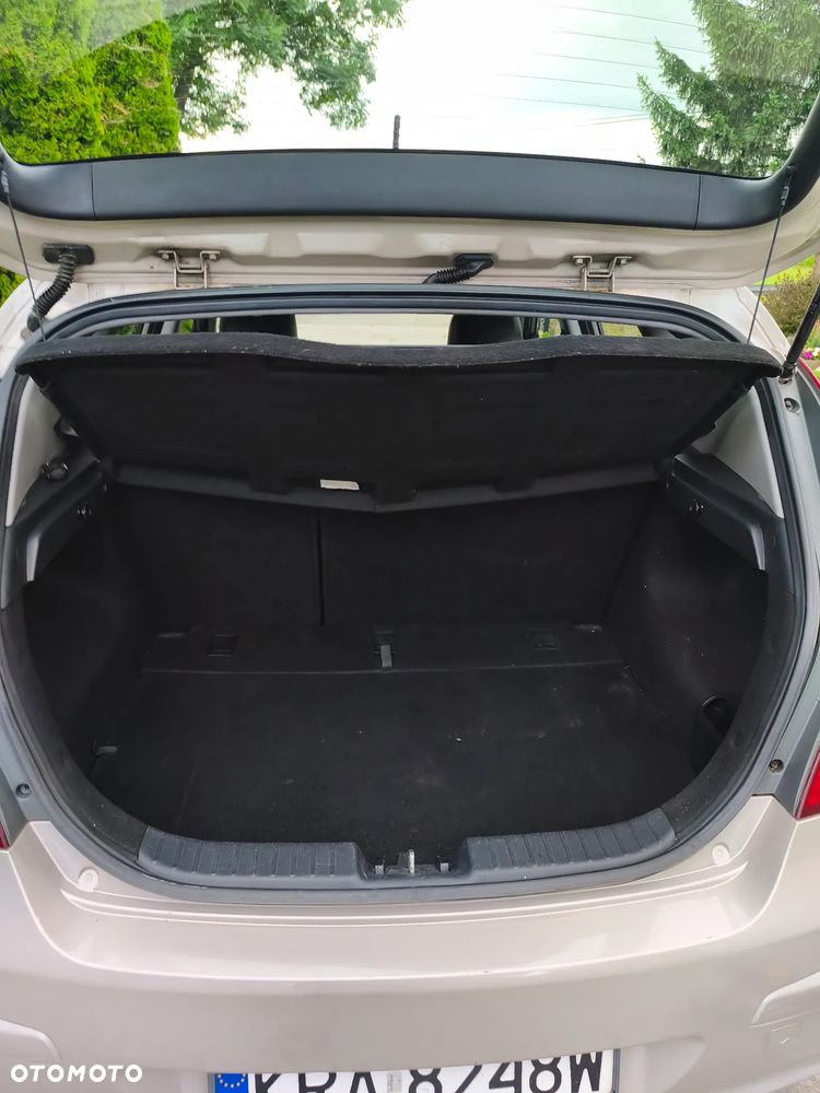 Hyundai i30 1.6 CRDi Comfort - 13