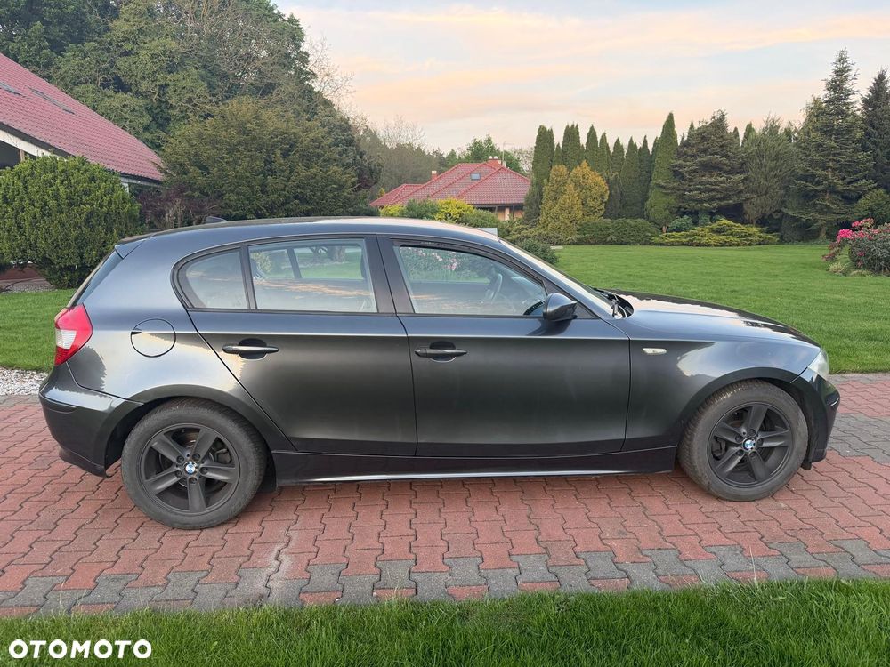 BMW Seria 1 118d DPF - 4