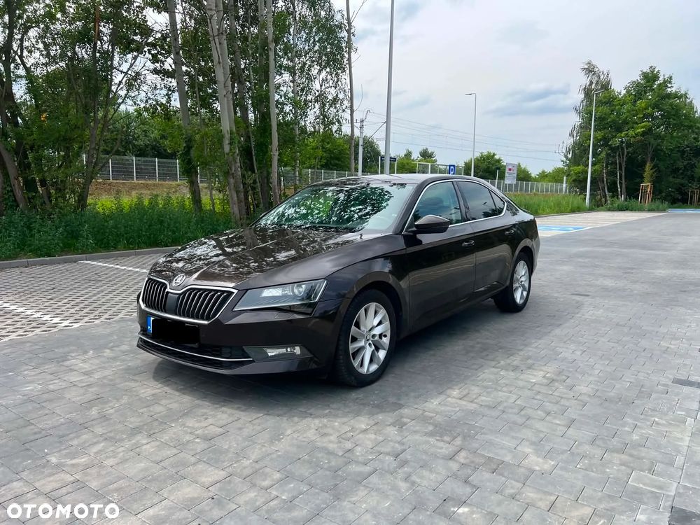 Skoda Superb 2.0 TDI Style DSG - 10