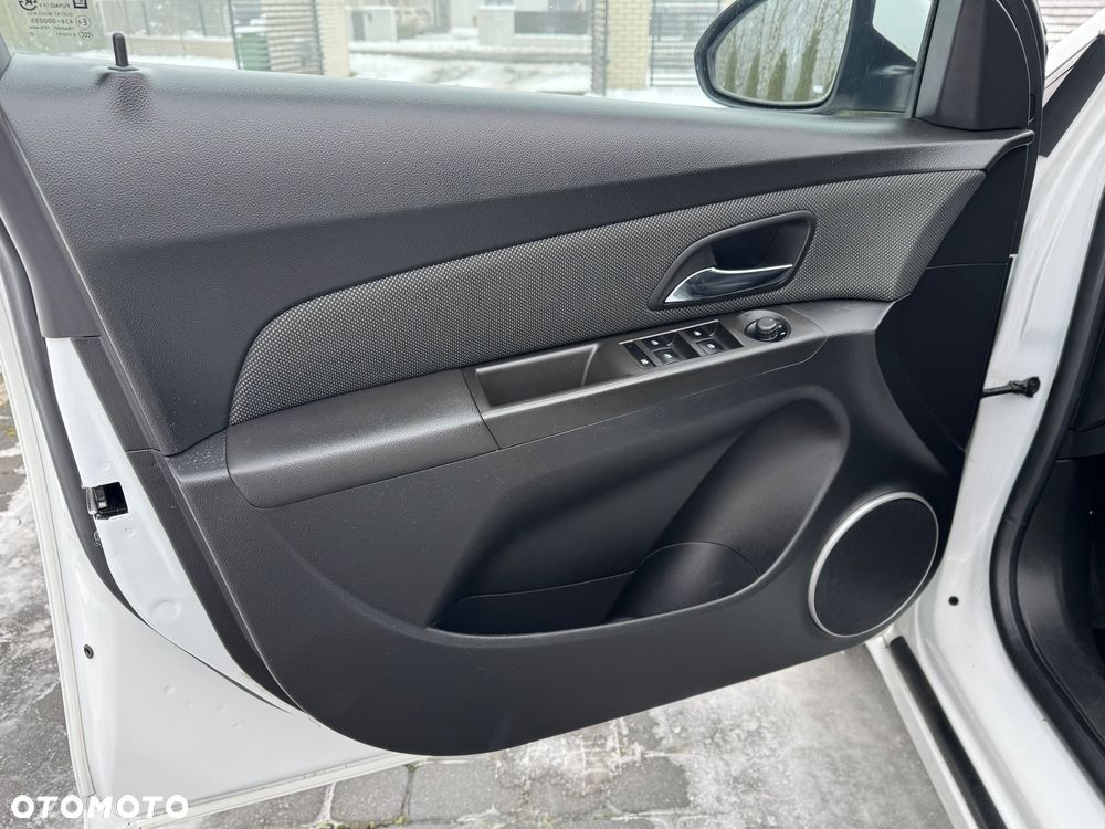 Chevrolet Cruze 1.8 LT+ - 26