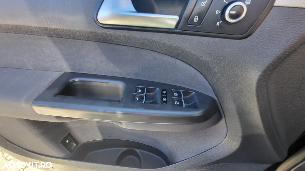 Volkswagen Touran 1.6 TDI DPF Life - 10