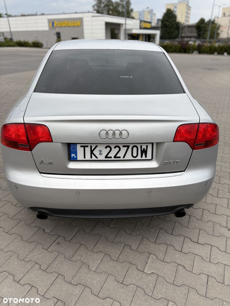 Audi A4 Limousine - 28