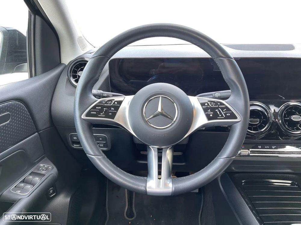 Mercedes-Benz B 180 d - 13