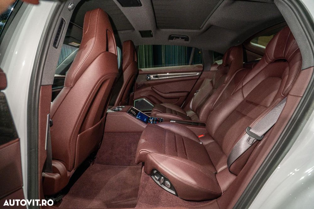 Porsche Panamera - 28