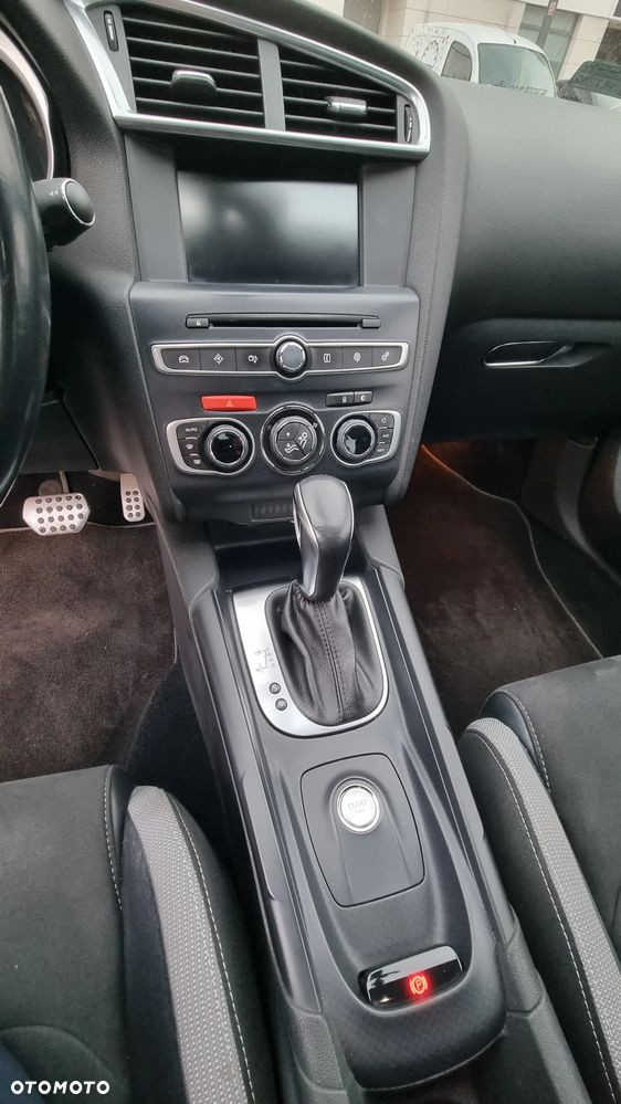 DS Automobiles DS 4 Crossback 2.0 BlueHDi SportChic S&S EAT6 - 12