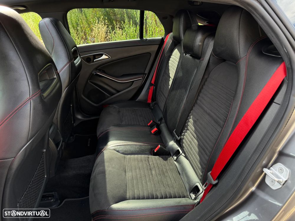 Mercedes-Benz CLA 45 AMG 4Matic Shooting Brake 7G-DCT - 24