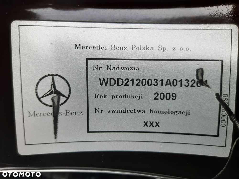 Mercedes-Benz Klasa E 250 CDI DPF BlueEFFICIENCY Automatik - 32