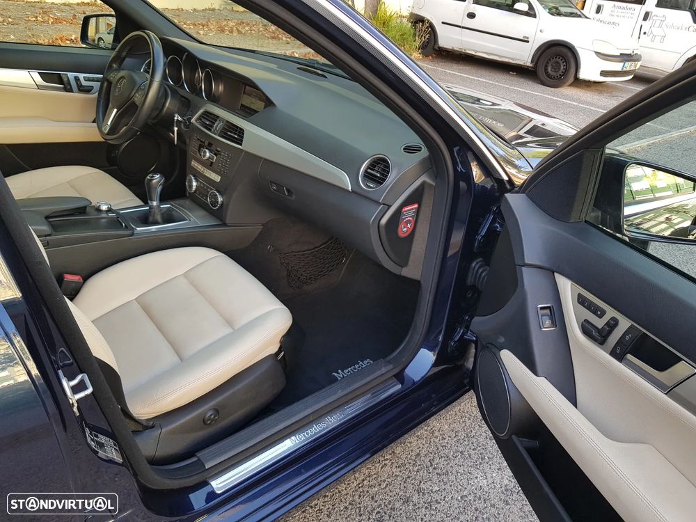 Mercedes-Benz C 220 - 37