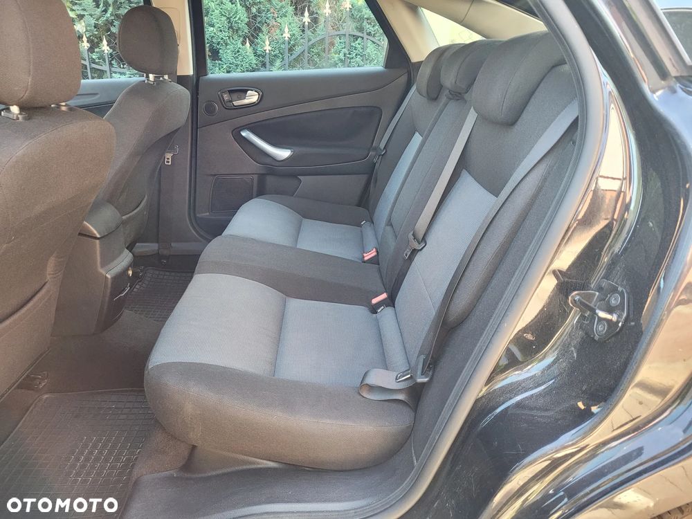Ford Mondeo 1.8 TDCi Ambiente - 8