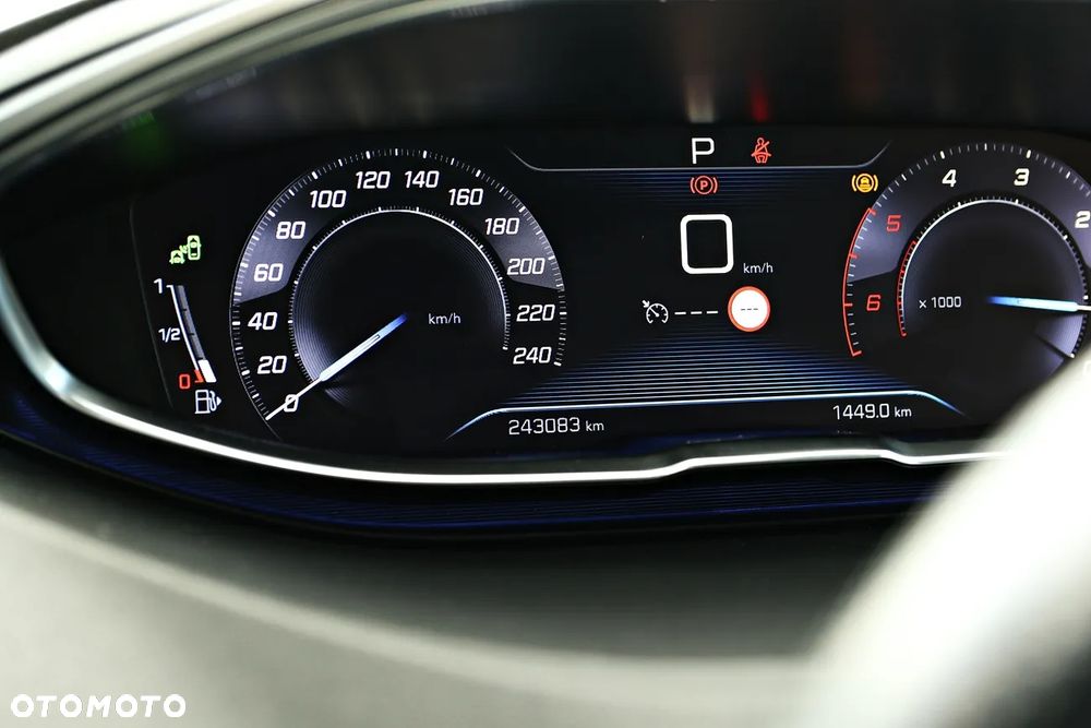Peugeot 5008 BlueHDi 180 EAT8 GT - 25