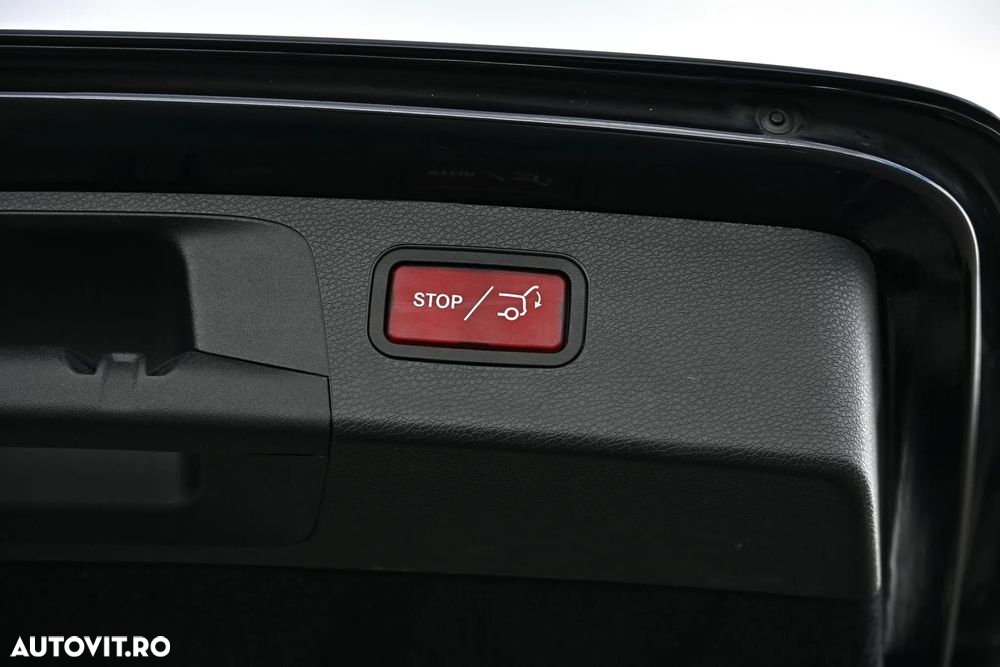 Mercedes-Benz E 300 Hybrid de T-Modell 4MATIC Aut. - 16