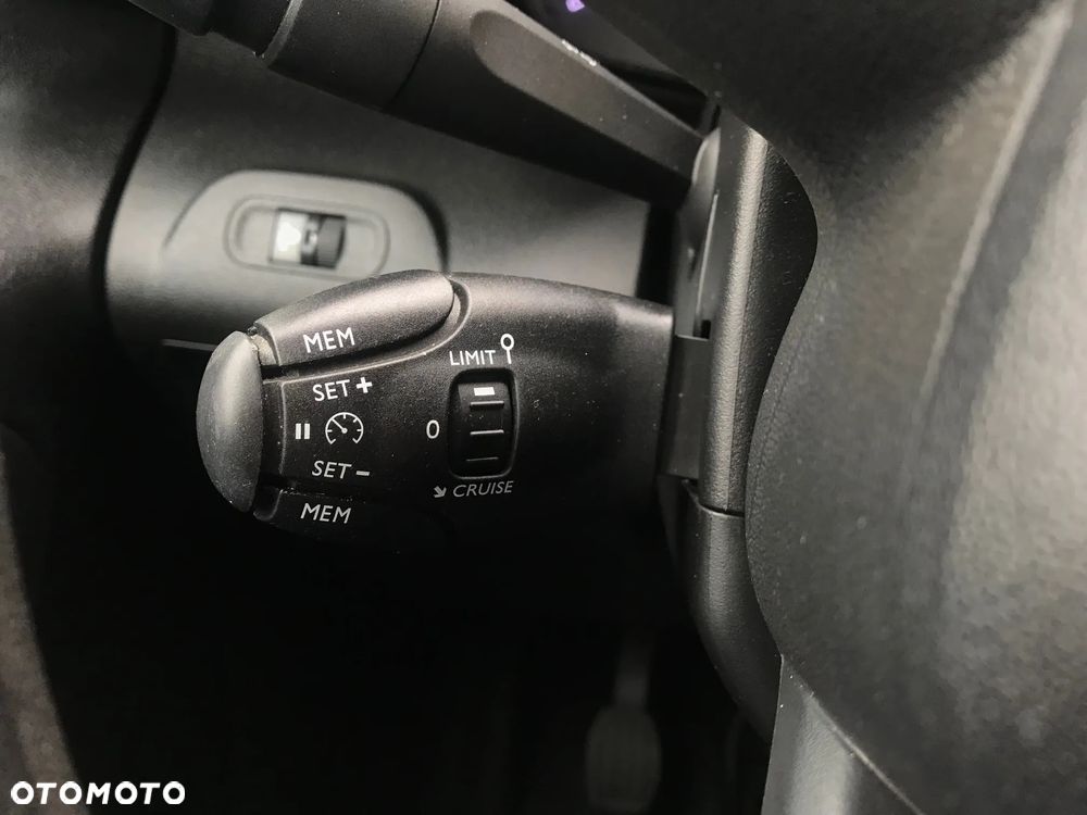 Toyota Proace City Verso 1.5 D-4D Business - 22