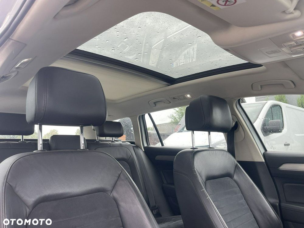 Volkswagen Passat - 9