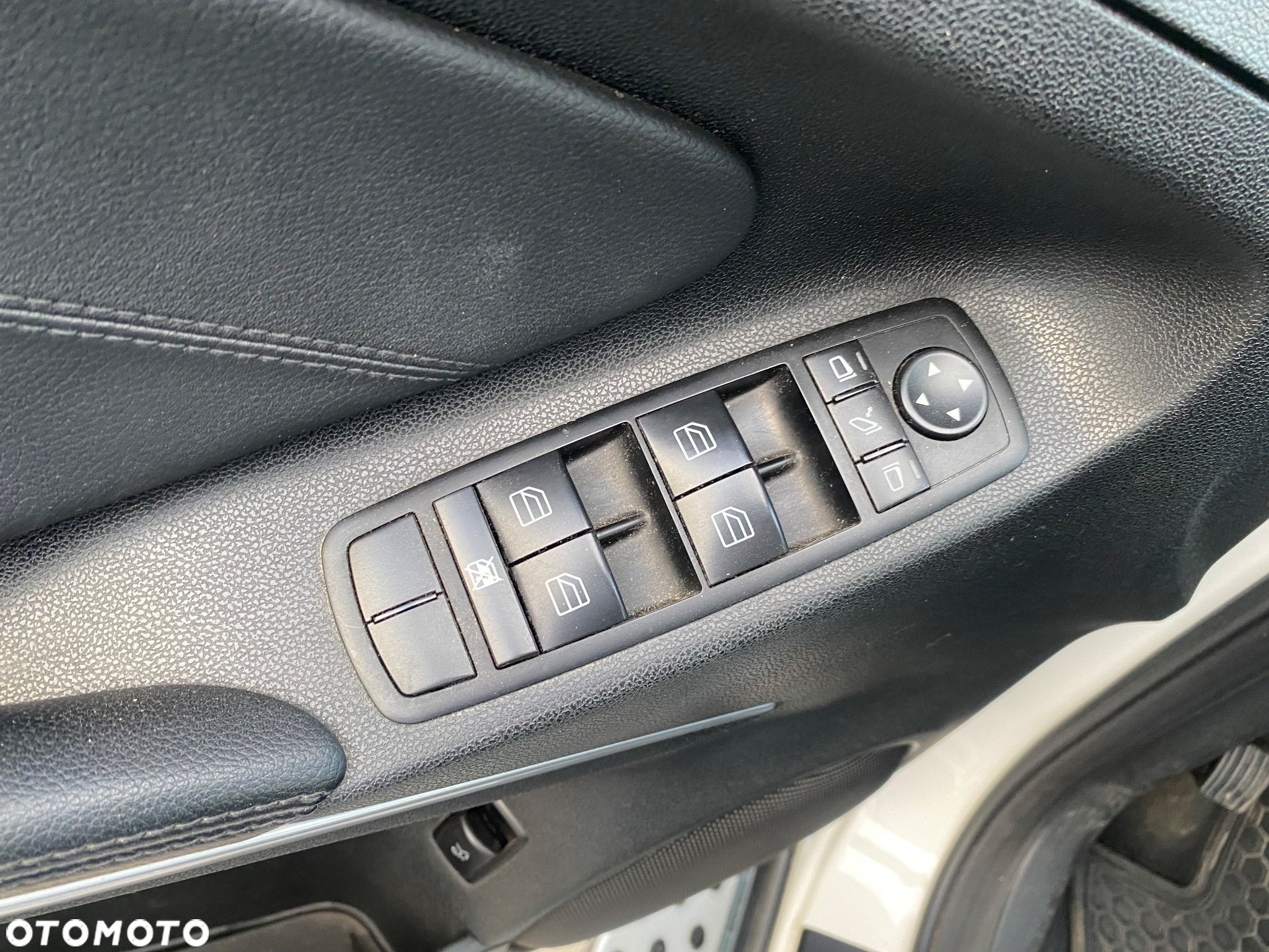 Mercedes-Benz ML 350 BlueTec 4-Matic - 16