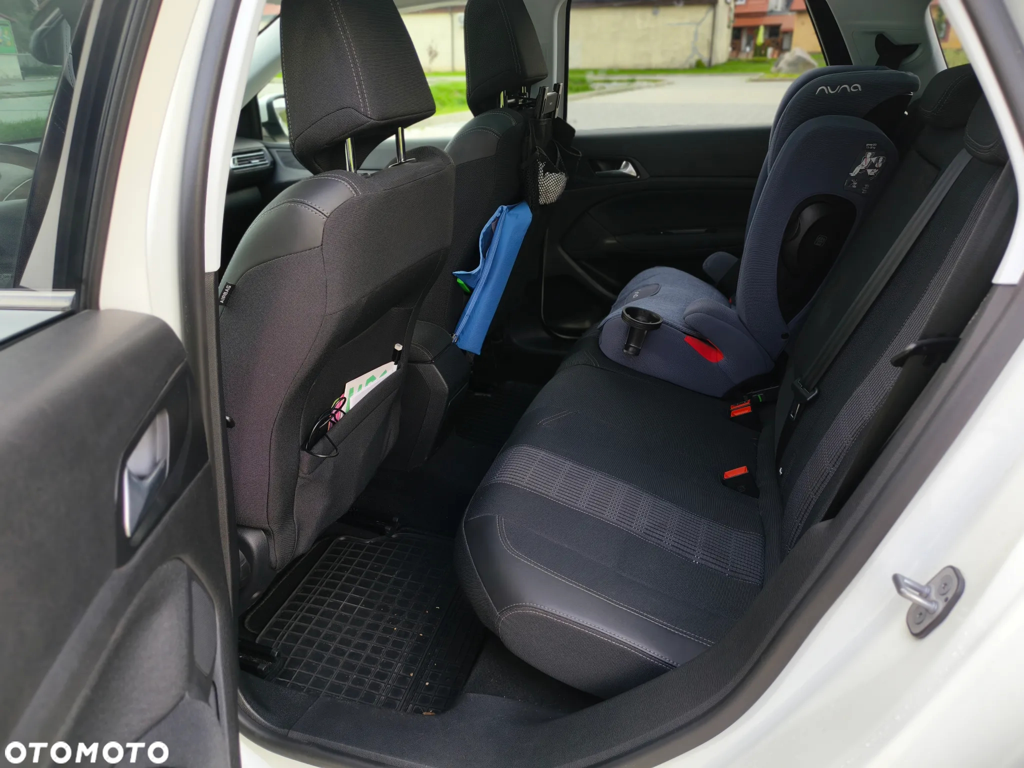 Peugeot 308 SW 1.2 PureTech GPF Allure Pack S&S - 13