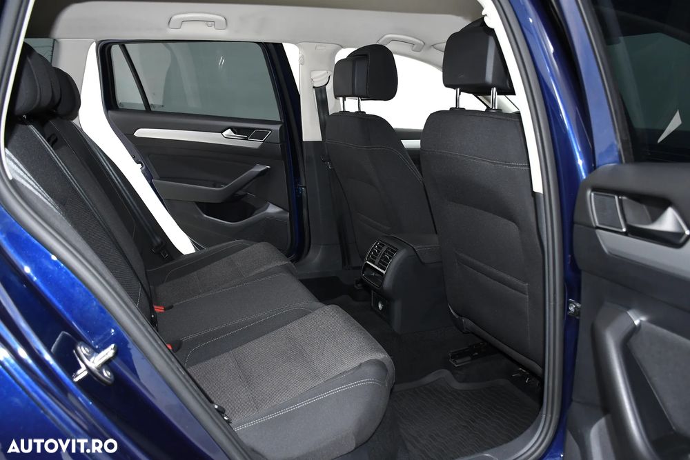 Volkswagen Passat - 14