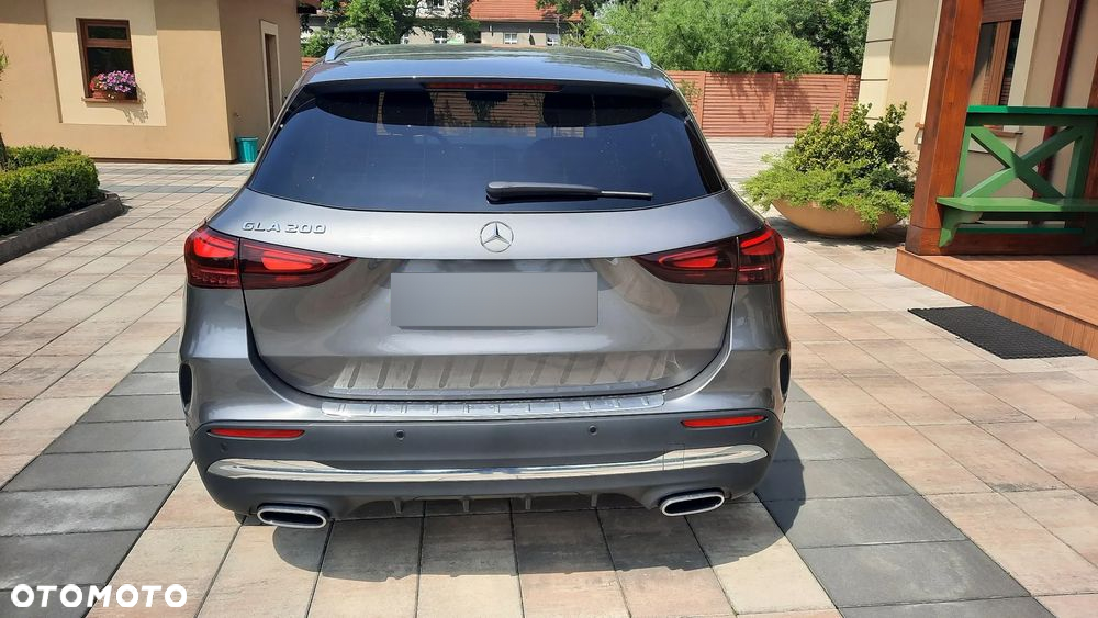 Mercedes-Benz GLA 200 AMG Line - 4
