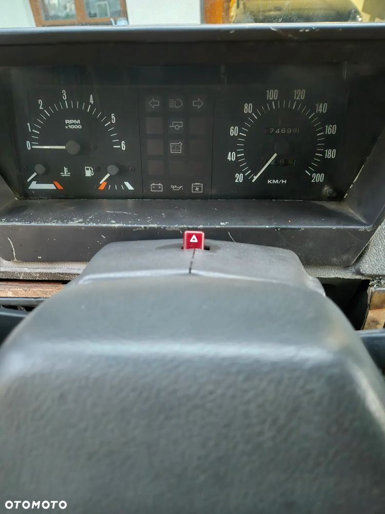 Land Rover Range Rover - 12