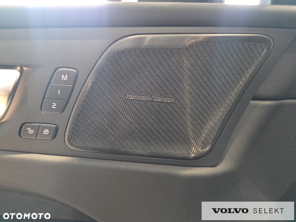 Volvo XC 60 - 30