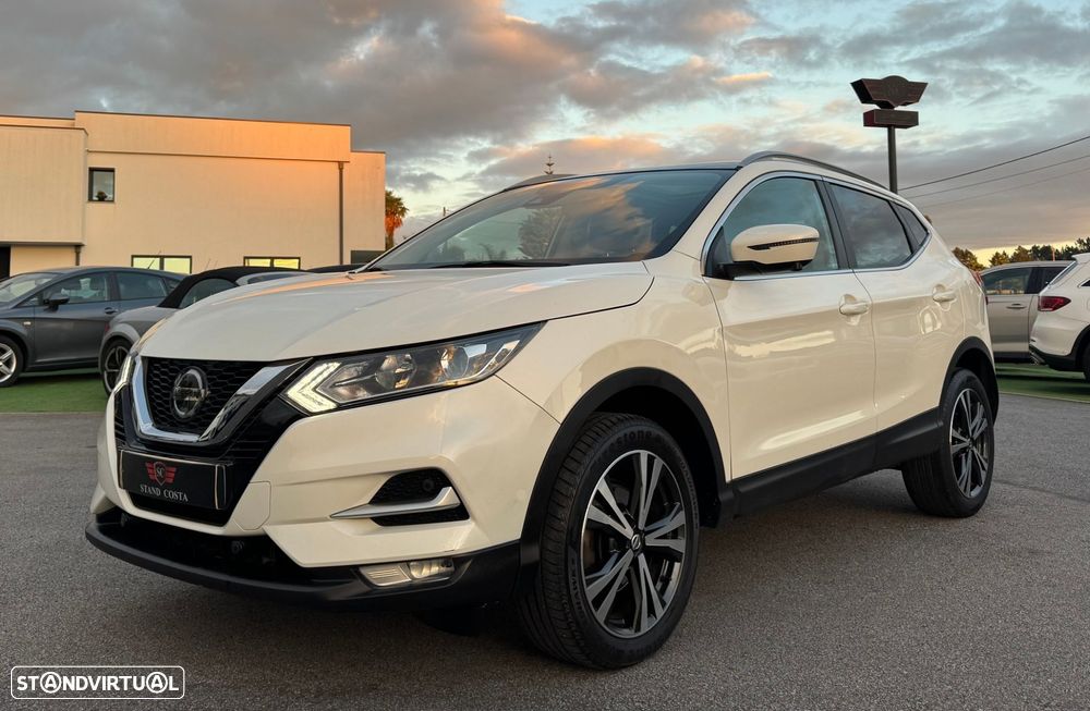 Nissan Qashqai 1.5 dCi N-Connecta J18 - 9