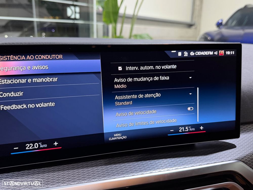 BMW 330 e Pack Desportivo M Pro Auto - 48